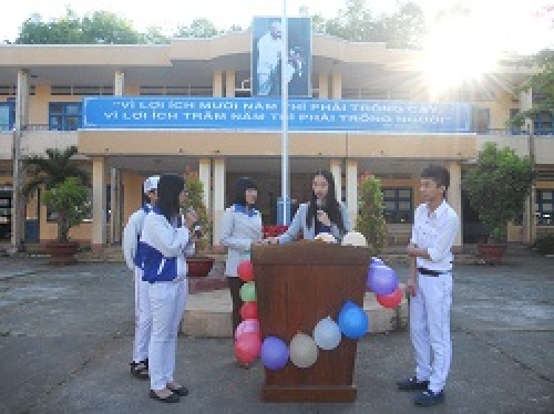 Sinh hoạt kỷ niệm ngày thành lập Đoàn TNCS Hồ Chí Minh 26/03