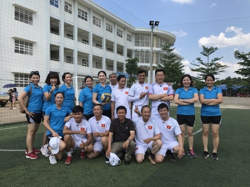 Trường THCS Phạm Hồng Thái tham gia giao lưu sinh hoạt cụm trường với tinh thần học hỏi, tăng tính đoàn kết.