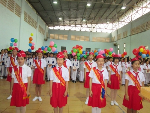 Trường THCS Phạm Hồng Thái khai giảng năm học mới 2016-2017